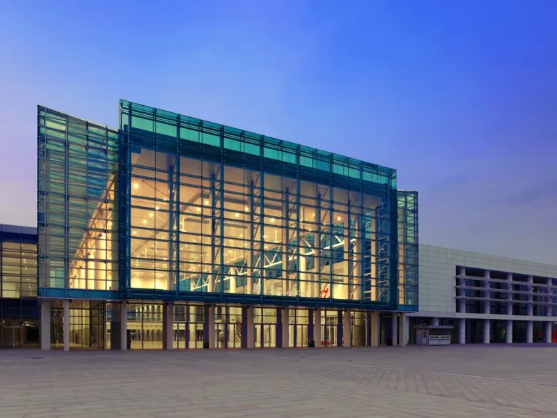 Leichter Stahlrahmen-Konferenzsaal aus vorgefertigtem Metallgebäude mit Stahlkonstruktion